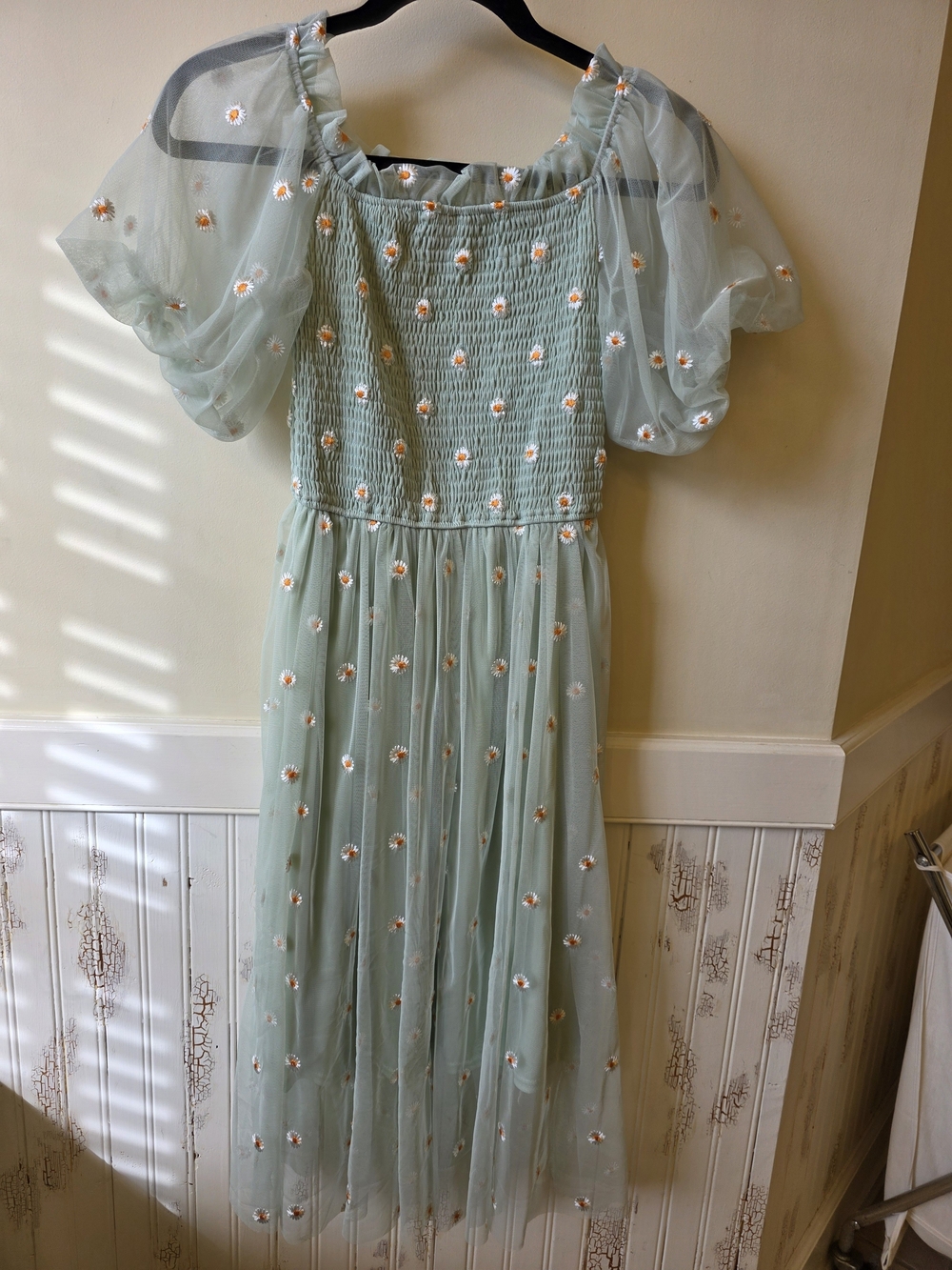Mint Green Puff Sleeve Daisy Embroidered Midi Dress